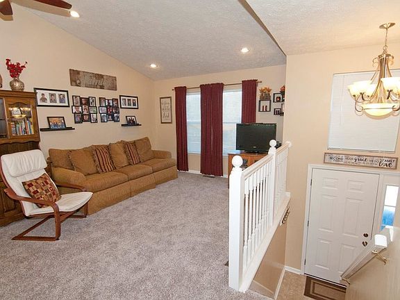 2nd image of 7356 Shady Knoll Cir