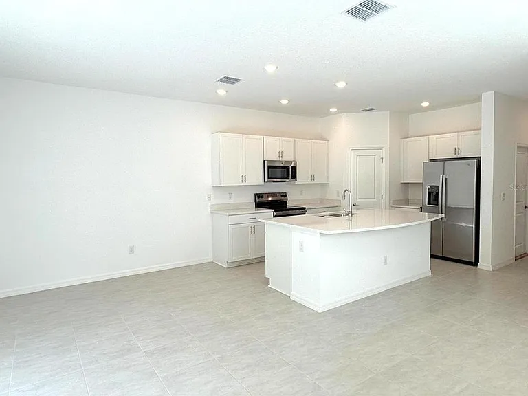 2081 Hallier Cv — Photo 4