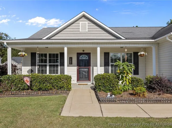 543 Broad Dr, Raeford, NC 28376