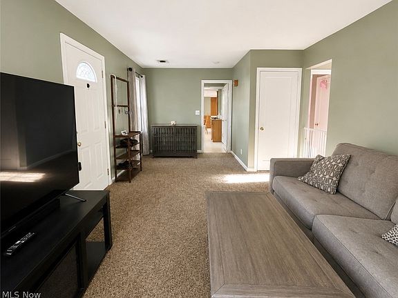 4th image of 2492 24th St