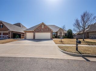 6016 NW 156th St, Oklahoma City, OK 73013