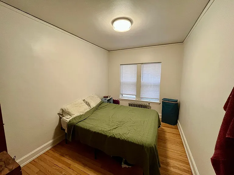 4480 N Oakland Ave — Photo 8