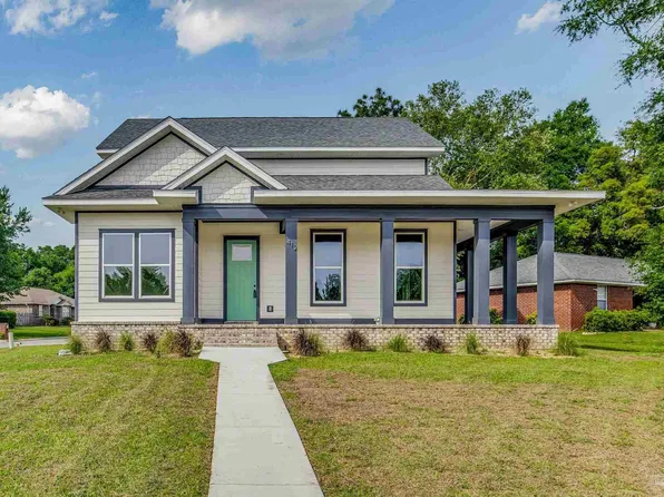 412 Elcino Dr, Bellview, FL 32526