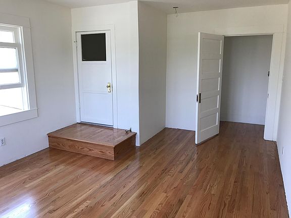 2nd image of 2312 Hancock St