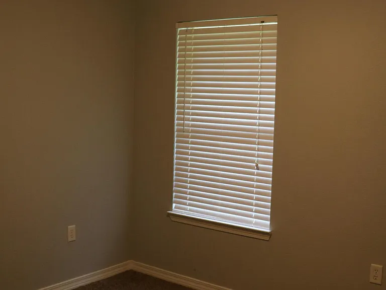 2110 Presidio St — Photo 12
