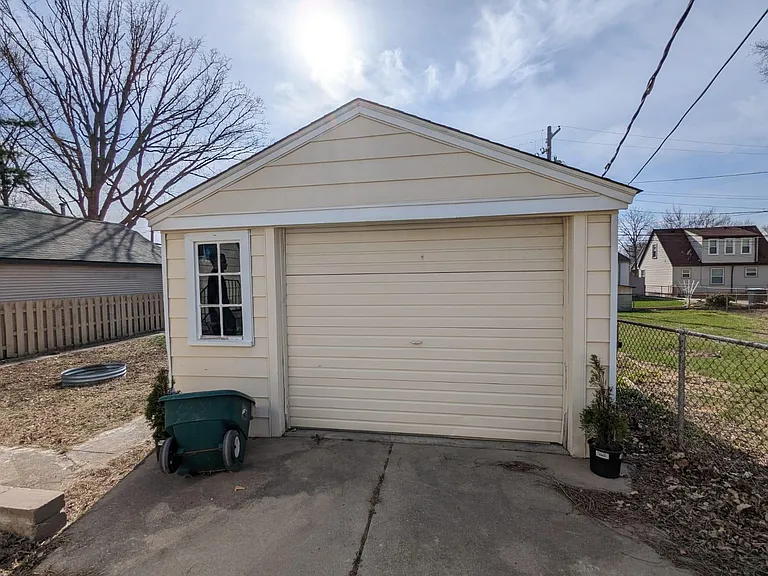 2232 Boldt St — Photo 18