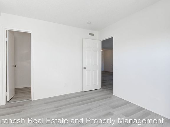 4th image of 2937 Stewart Ave #4