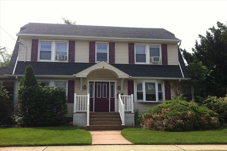 1st image of 189 2nd St