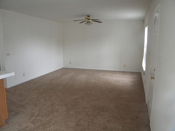 3rd image of 11253 Van Buren Ave