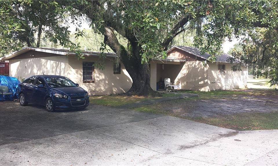 2nd image of 1601 W 11th St