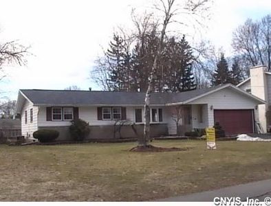 114 Single Dr, North Syracuse, NY, 13212