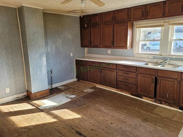 404 N Carroll St — Photo 11
