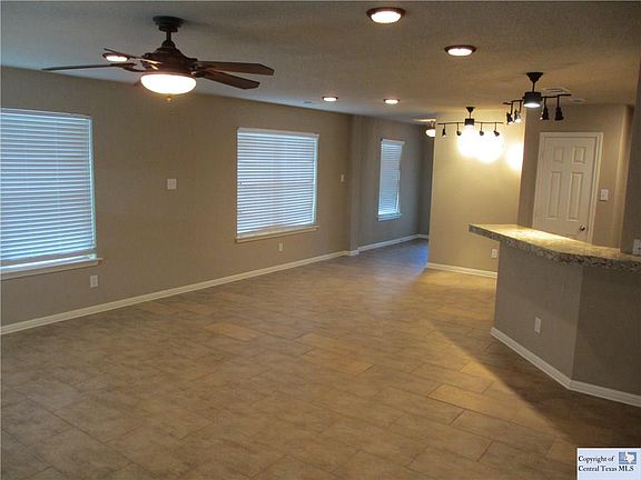 3rd image of 2614 Lakeshore Dr