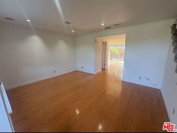 2nd image of 1391 Spring Valley Cmn