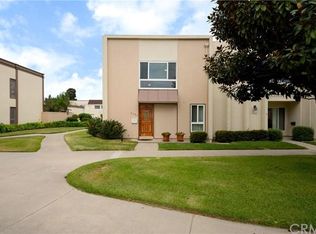 9726 Brookhaven Cir, Huntington Beach, CA 92646