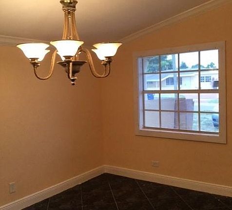 5th image of 725 NW 176th Ter