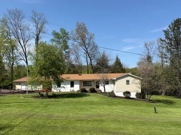 300 Eastlawn Cir, Zanesville, OH 43701