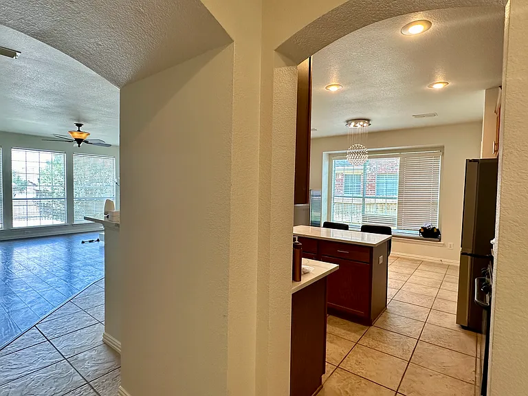 6514 Lake Forest Ln — Photo 5