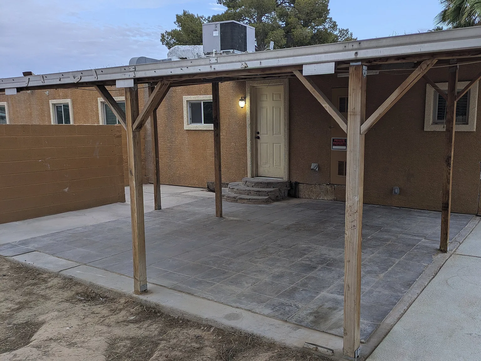 4 bed, 1.5 bath, 1500 sqft, $1,700 — Photo 2