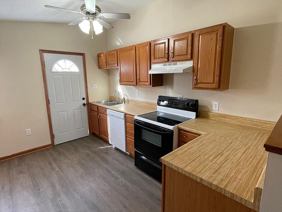 1st image of 511 Orchard Ln