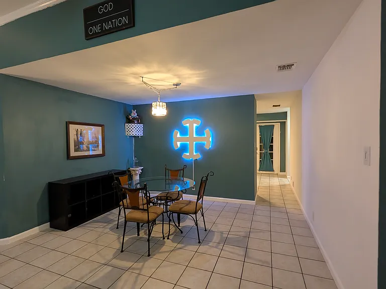 Cypressdale Dr — Photo 9