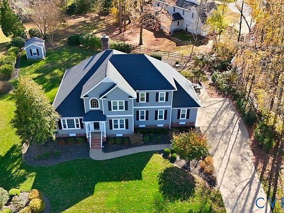 5th image of 8481 Windsor Walk Ln