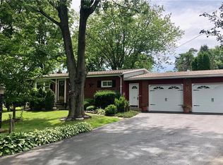 1225 Oakwood Dr, Bethlehem, PA 18017