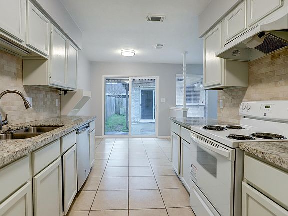 5th image of 2126 Highland Hills Dr