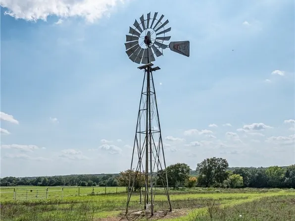 257 Old Franklin Hwy, Hearne, TX 77859