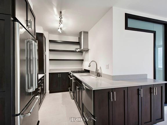 2nd image of 211 E 46th St #6D