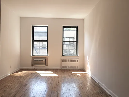 Rented by Bond New York | media 11