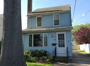 109 Harvard St, Williston Park, NY 11596