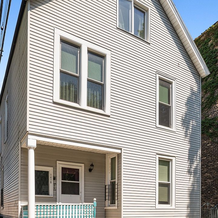1st image of 1410 W Cornelia Ave