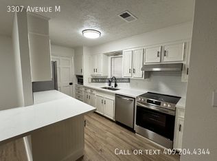 3307 Avenue M, Nederland, TX 77627