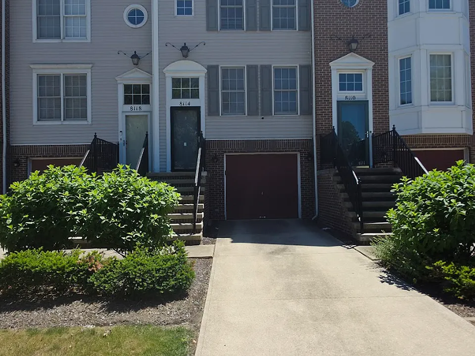 8114 Chester Pkwy