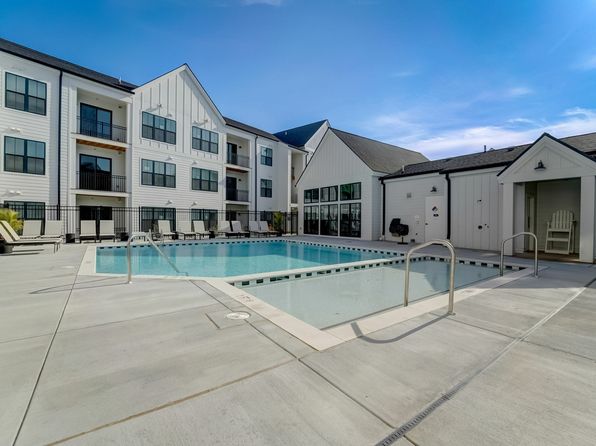 1009 Reagans Rd #202