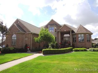 15060 Harvest Meadows Dr, Sterling Heights, MI 48313