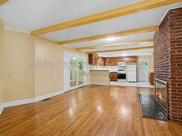 7017 Linda Lake Dr — Photo 4