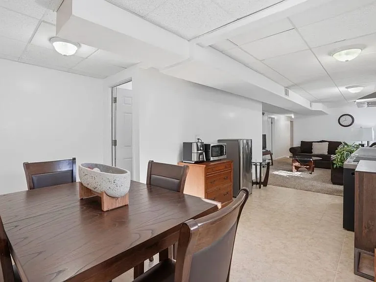 9489 S Kirkside Dr — Photo 3