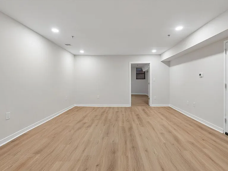 1204 Chestnut St #100 — Photo 10
