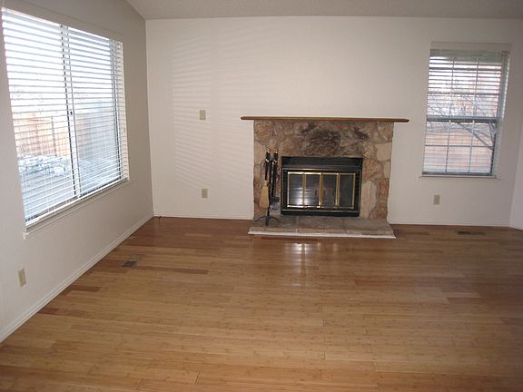 3rd image of 6119 Walnut Creek Rd