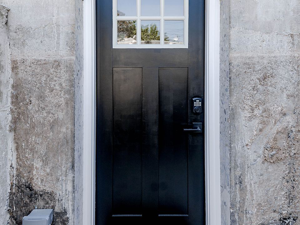 Hello! this is your new door