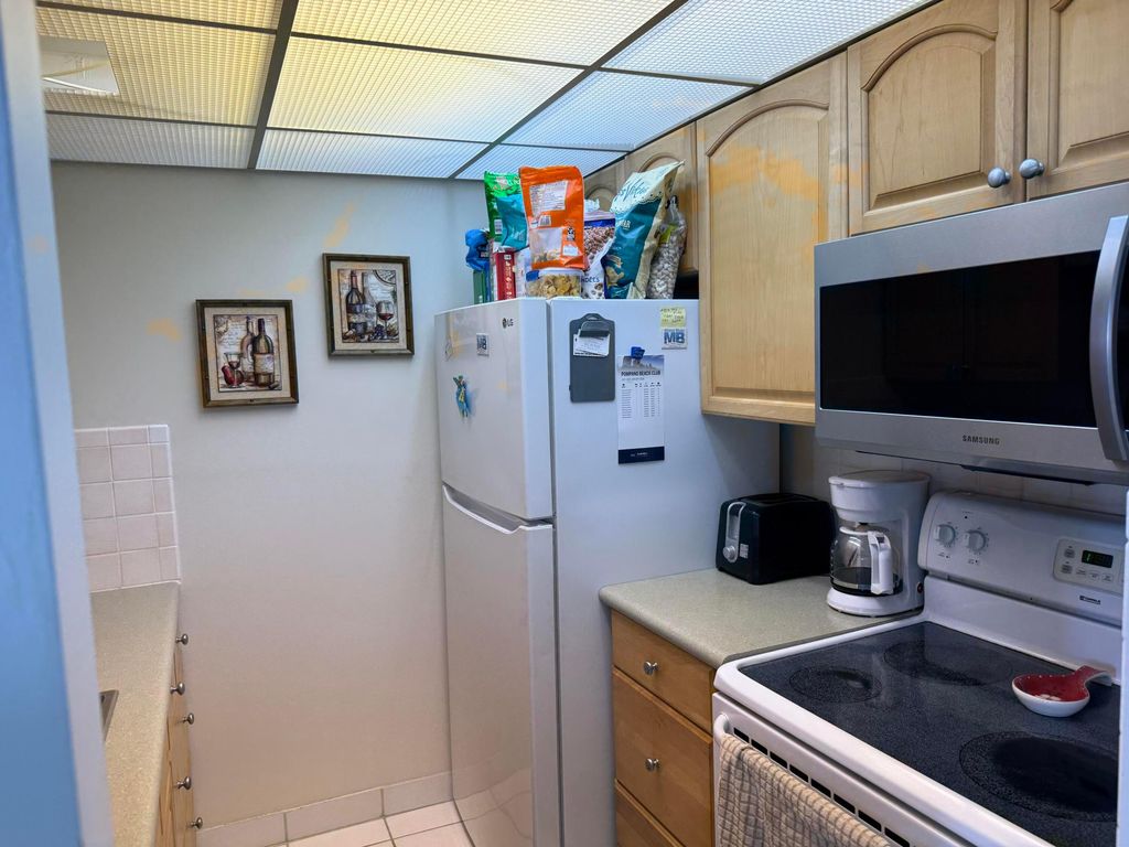 111 Briny Avenue #19-09, photo 7