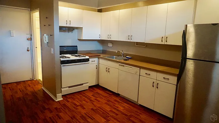 Rented by Halstead Real Estate | media 12