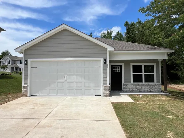 56 Willow Trace Dr, Phenix City, AL 36869