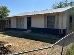 307 Broad Ave, Ballinger, TX 76821