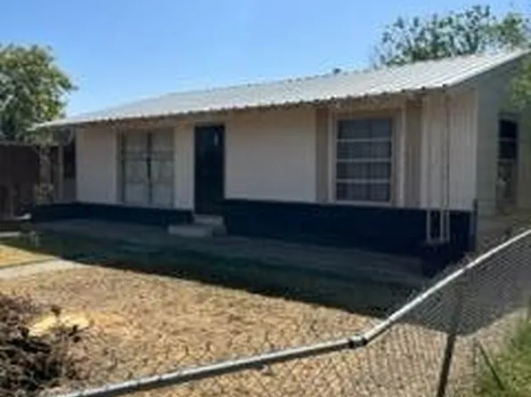 307 Broad Ave, Ballinger, TX 76821