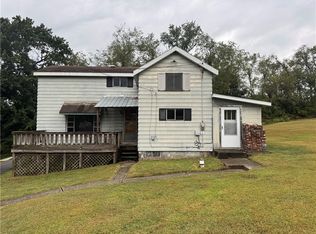 223 Tollgate School Rd, Zelienople, PA 16063