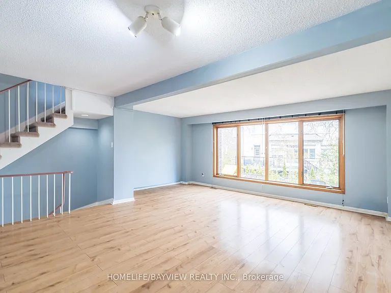 17 Stoneham Rd — Photo 11