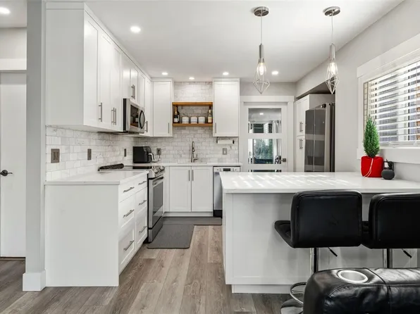 450 Obed Ave, Saanich, BC V9A 1K5